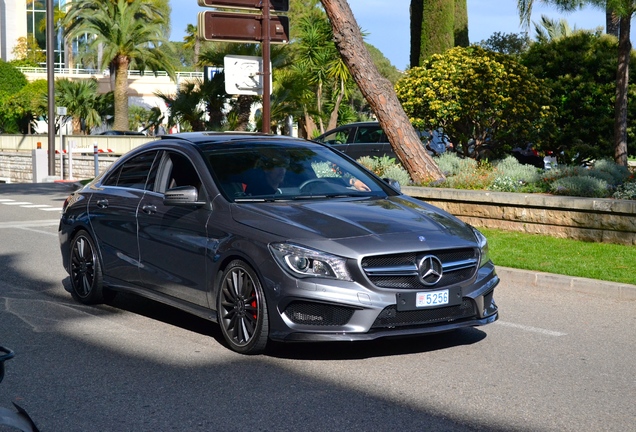 Mercedes-Benz CLA 45 AMG C117