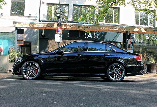 Mercedes-Benz E 63 AMG S W212