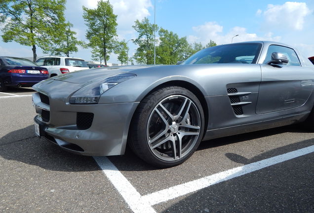 Mercedes-Benz SLS AMG