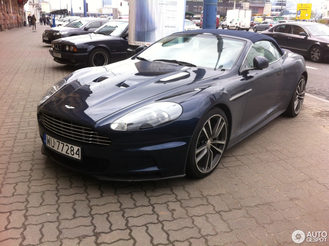 Aston Martin DBS Volante