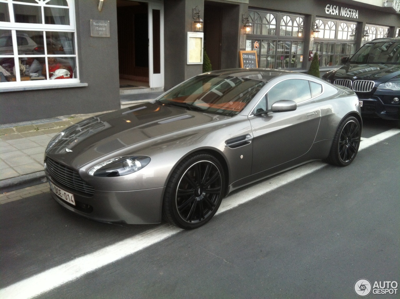 Aston Martin V8 Vantage