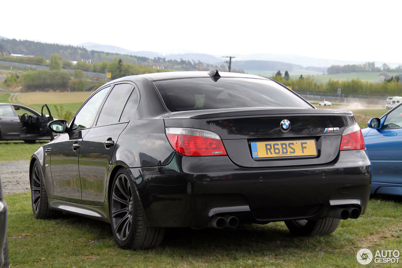 BMW M5 E60 2005