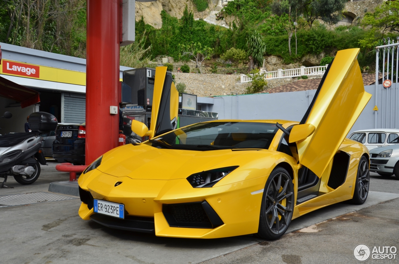 Lamborghini Aventador LP700-4