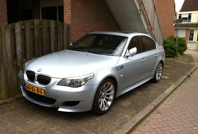 BMW M5 E60 2005