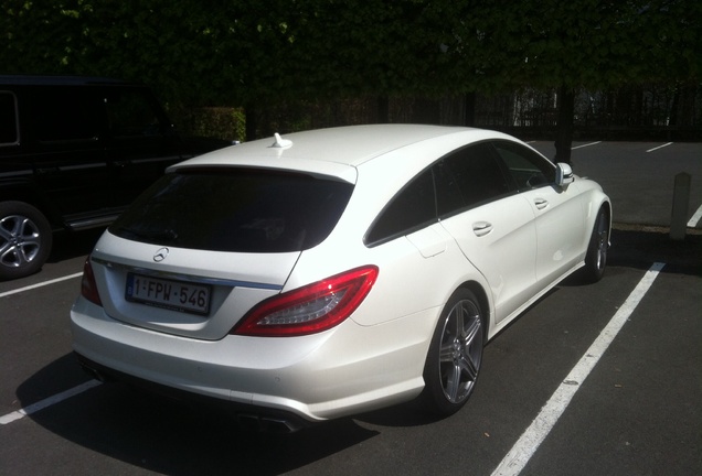 Mercedes-Benz CLS 63 AMG X218 Shooting Brake