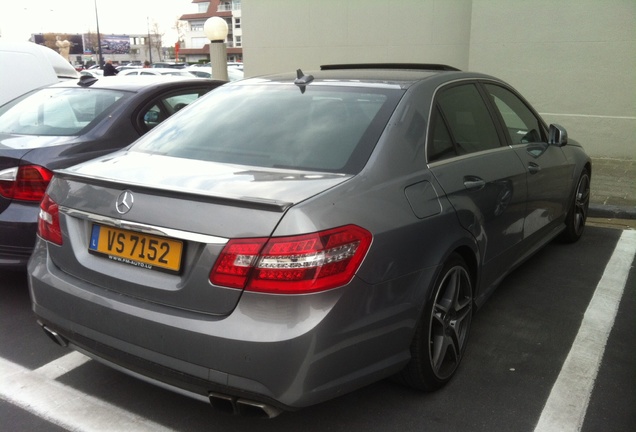 Mercedes-Benz E 63 AMG W212 V8 Biturbo