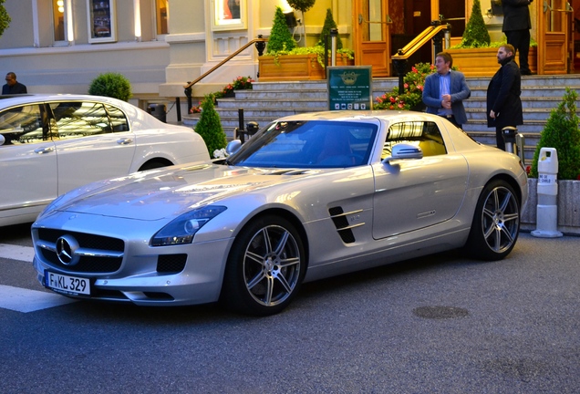 Mercedes-Benz SLS AMG