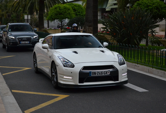 Nissan GT-R