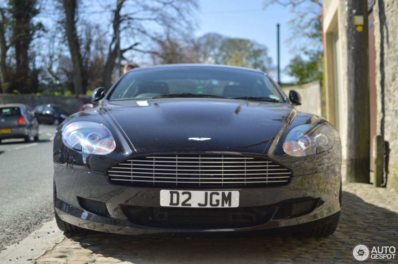 Aston Martin DB9