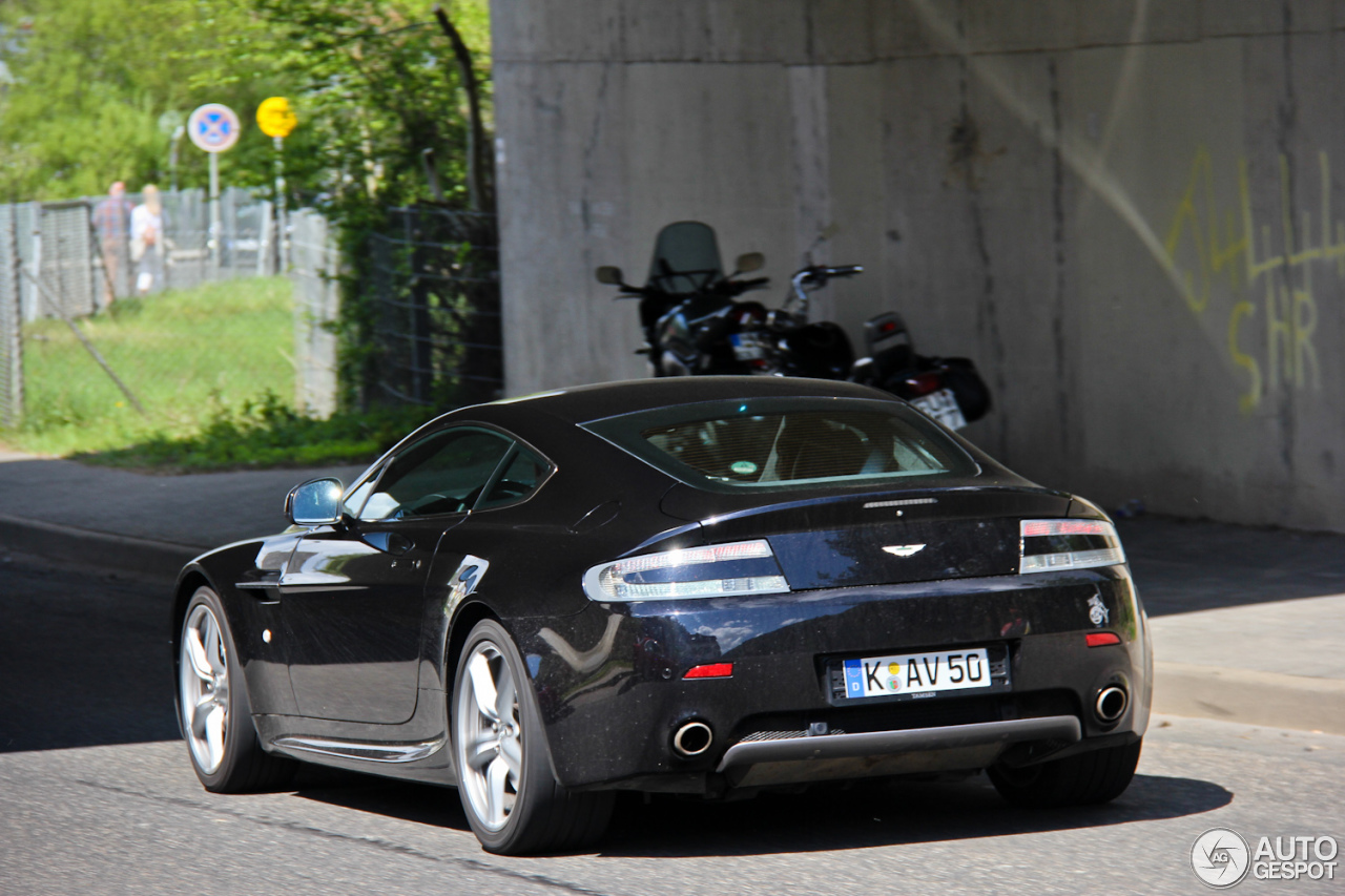 Aston Martin V8 Vantage