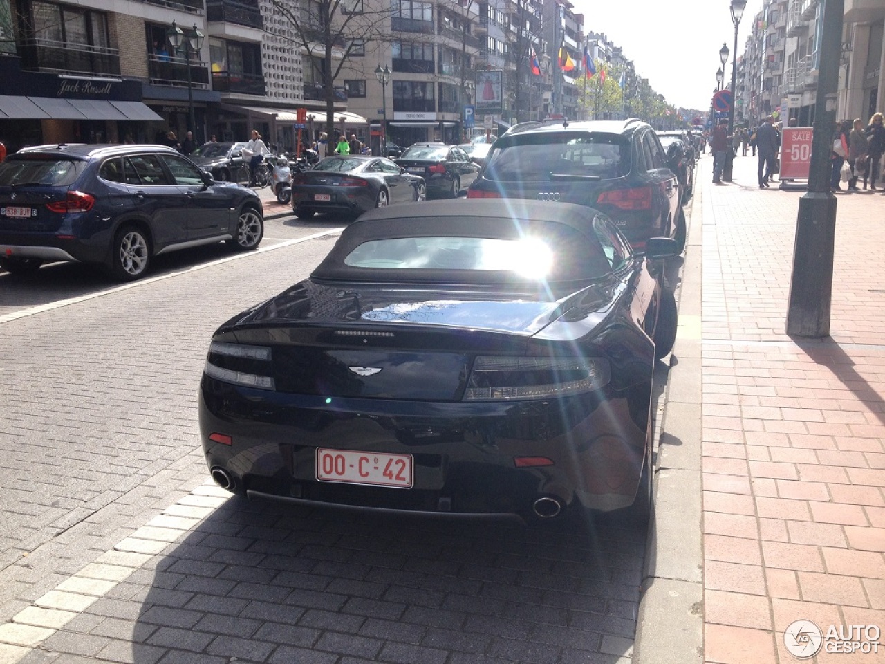 Aston Martin V8 Vantage Roadster