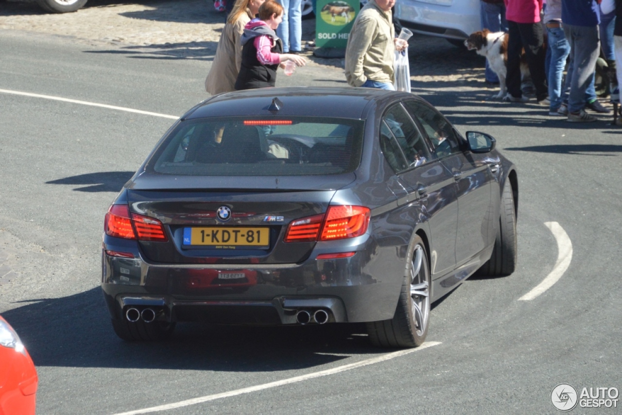 BMW M5 F10 2011