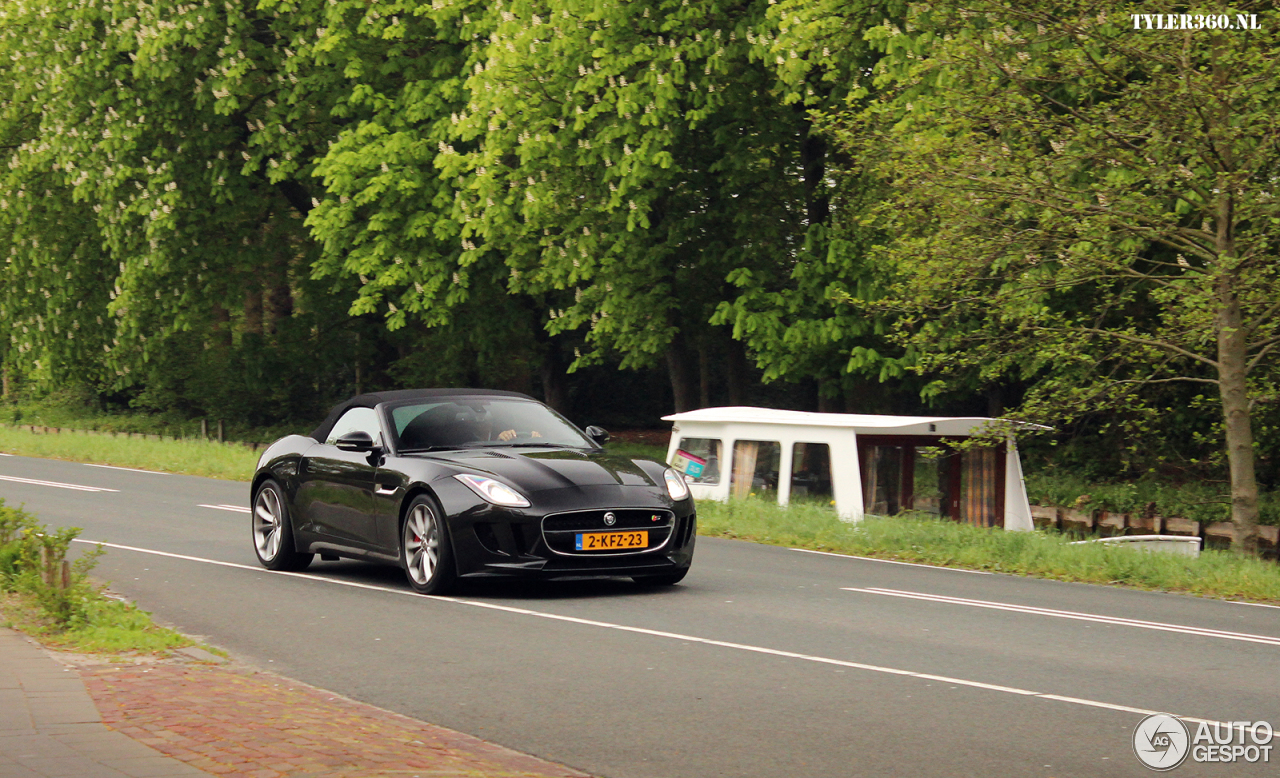 Jaguar F-TYPE S Convertible