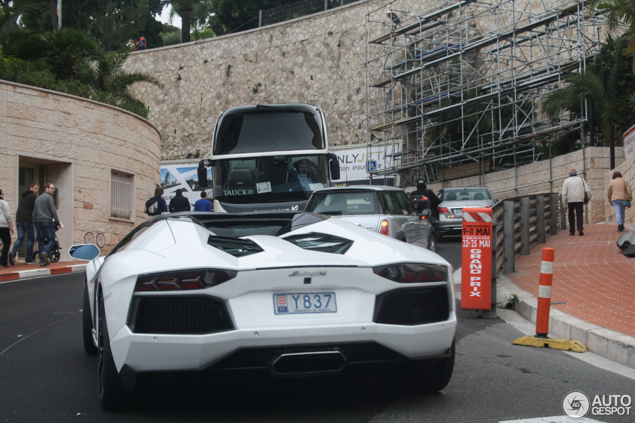 Lamborghini Aventador LP700-4 Roadster