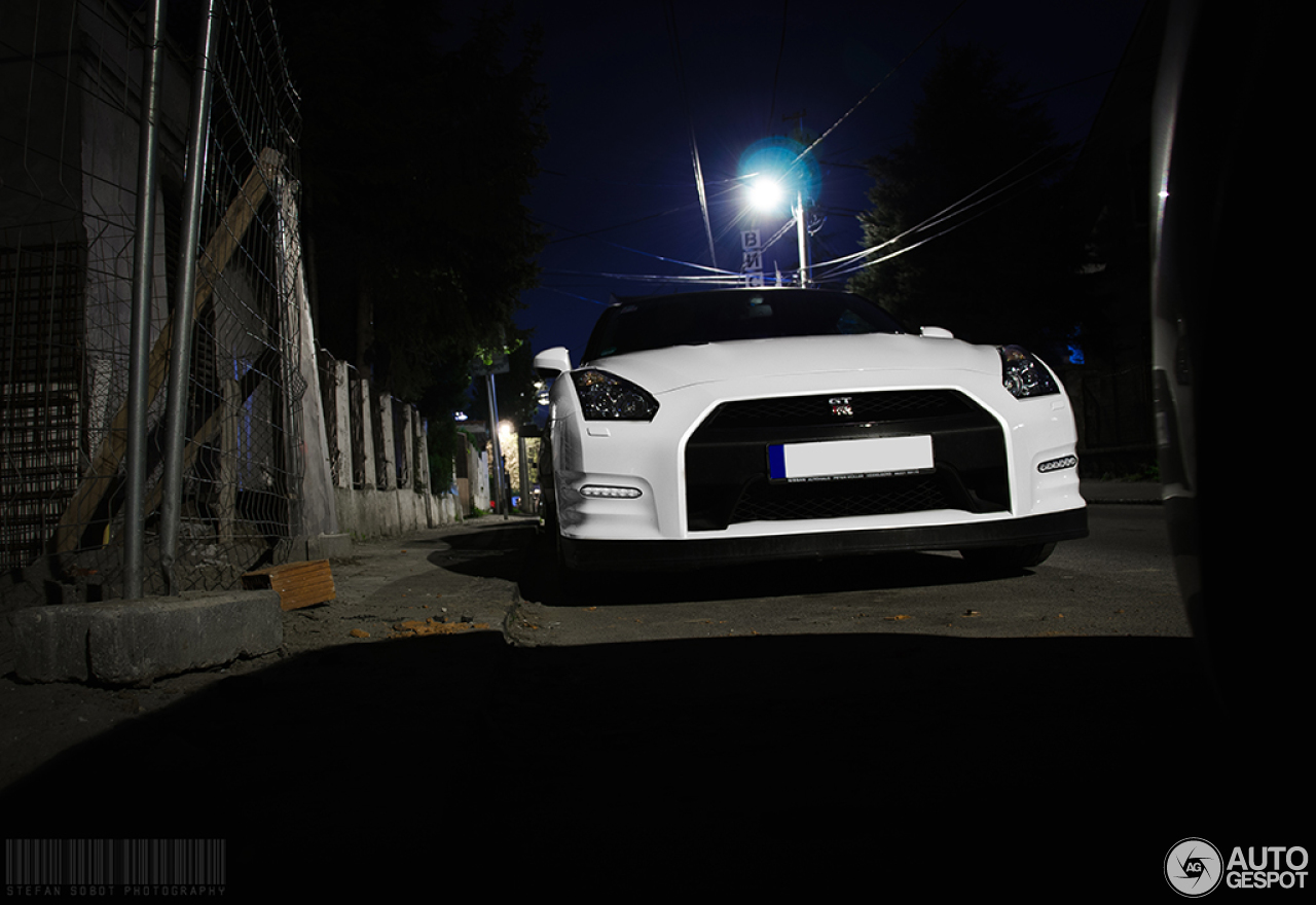 Nissan GT-R 2011