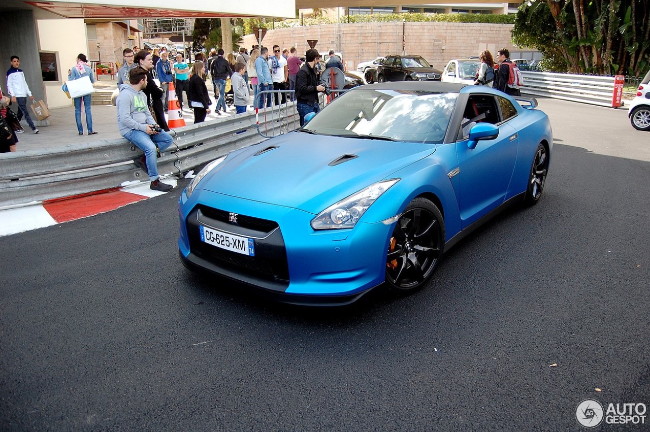 Nissan GT-R