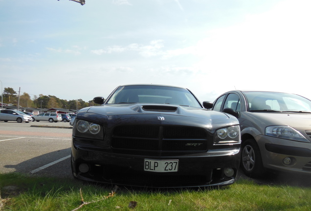 Dodge Charger SRT-8