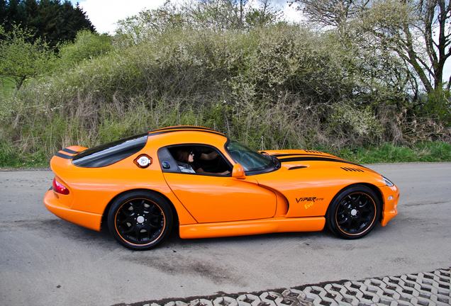 Dodge Viper GTS