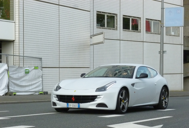 Ferrari FF