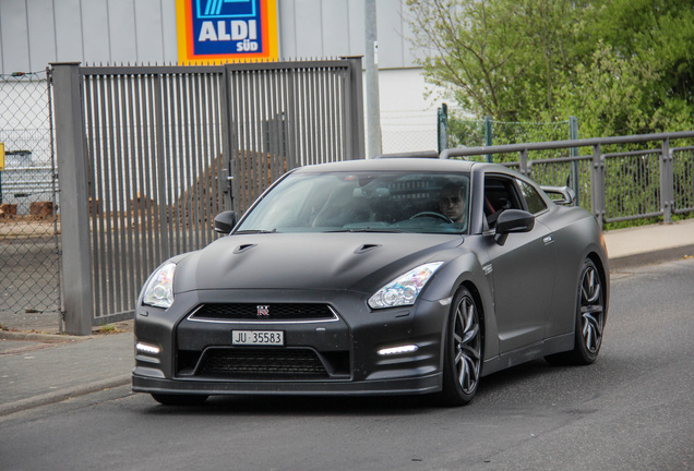 Nissan GT-R 2011