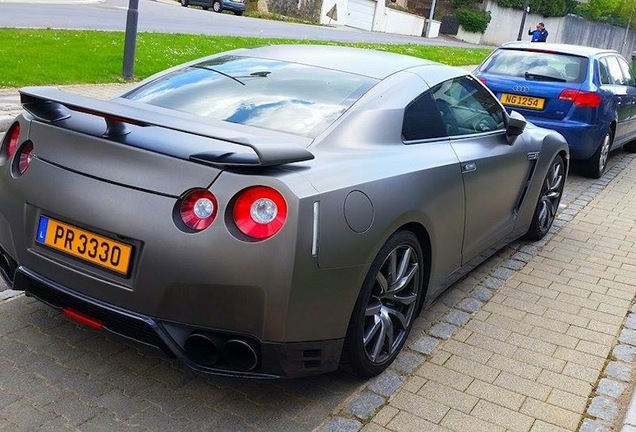 Nissan GT-R