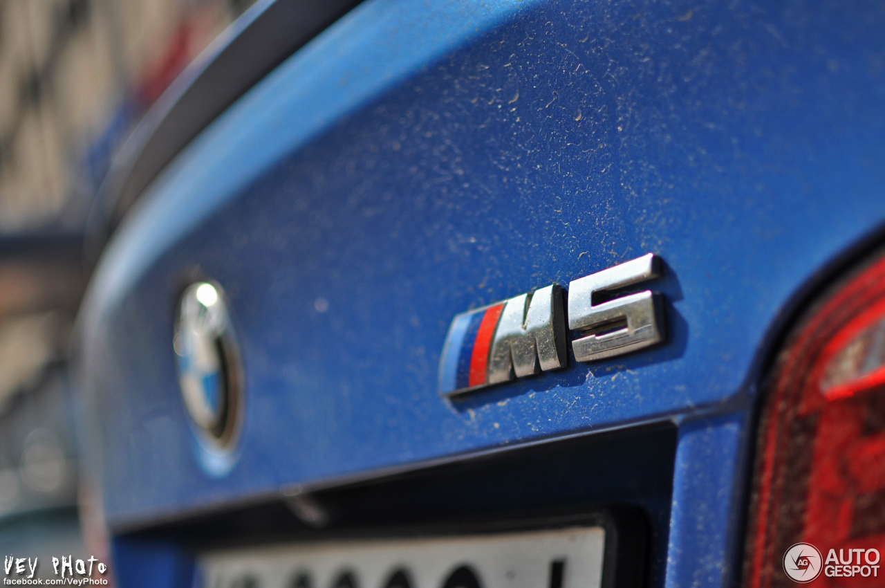 BMW M5 F10 2011