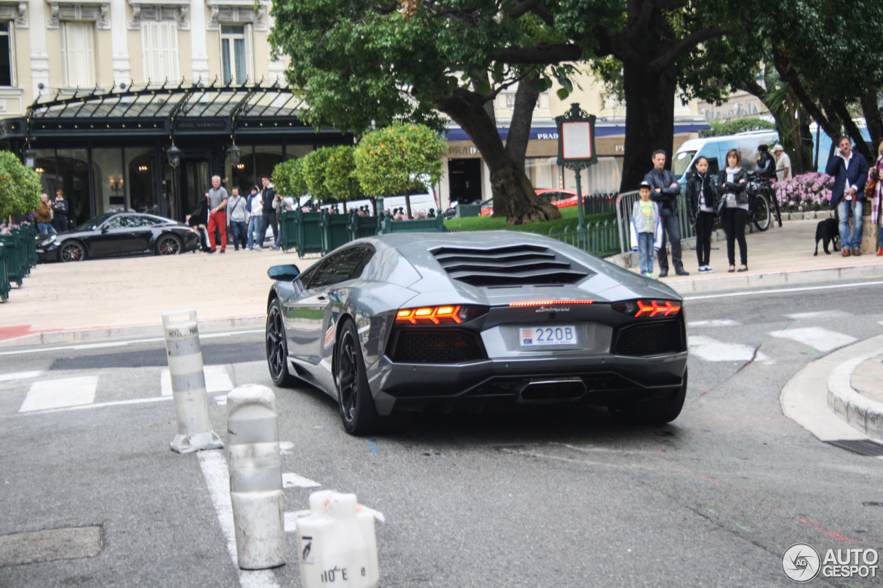 Lamborghini Aventador LP700-4