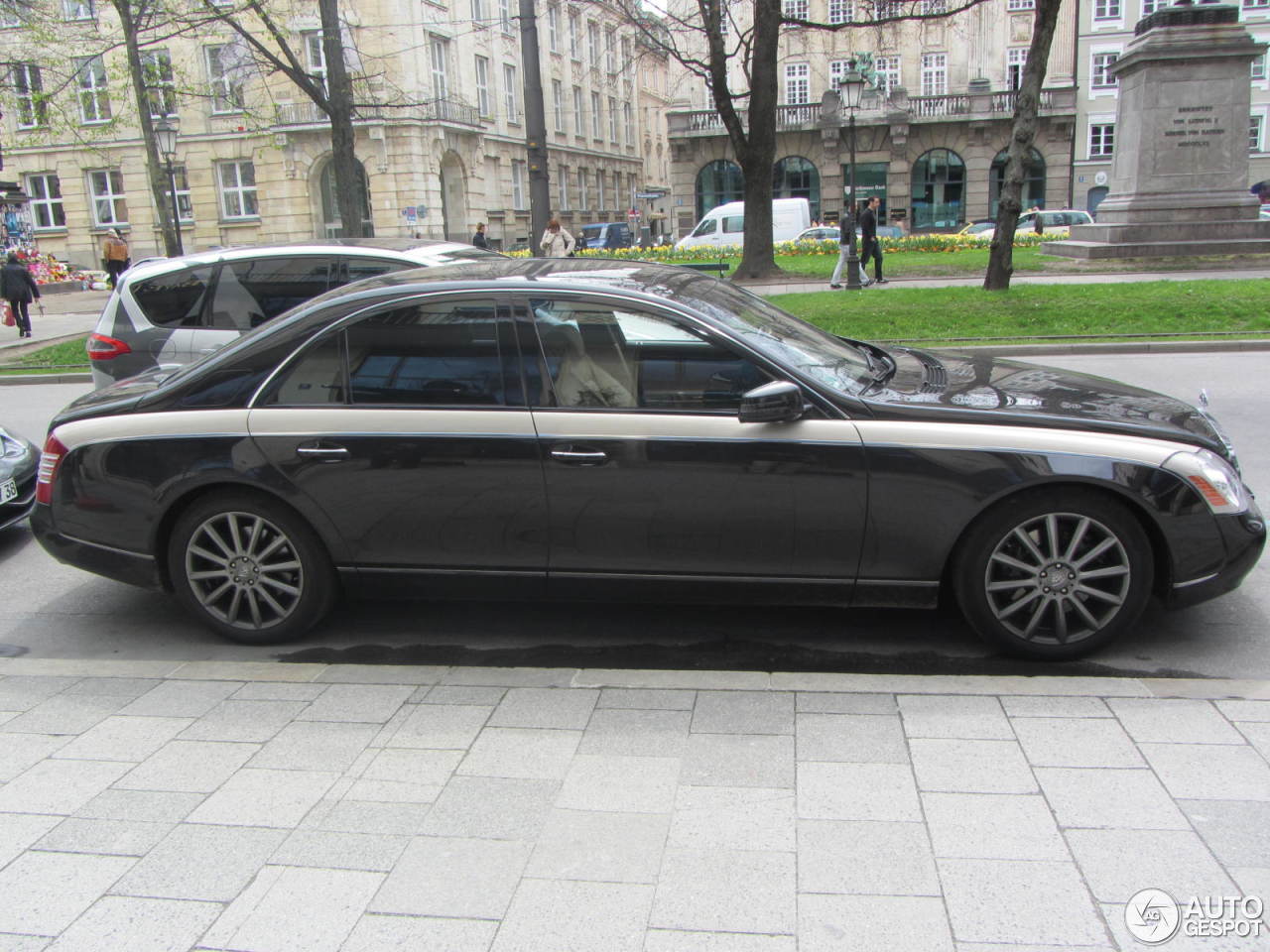 Maybach 57 S Zeppelin