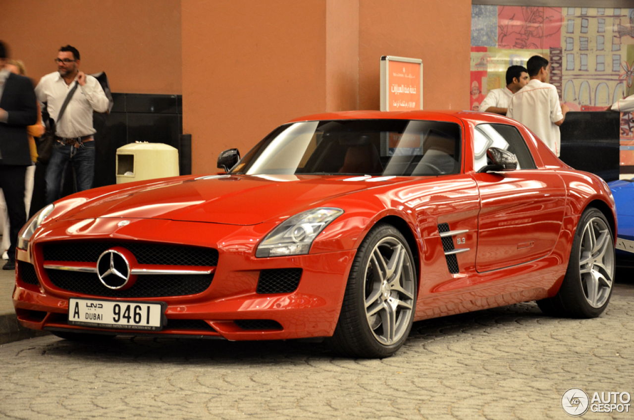 Mercedes-Benz SLS AMG