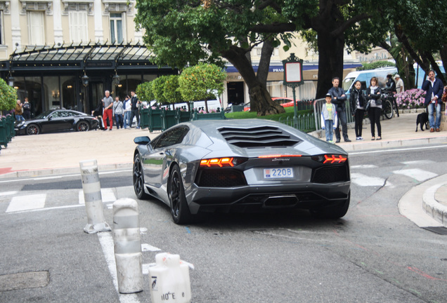 Lamborghini Aventador LP700-4