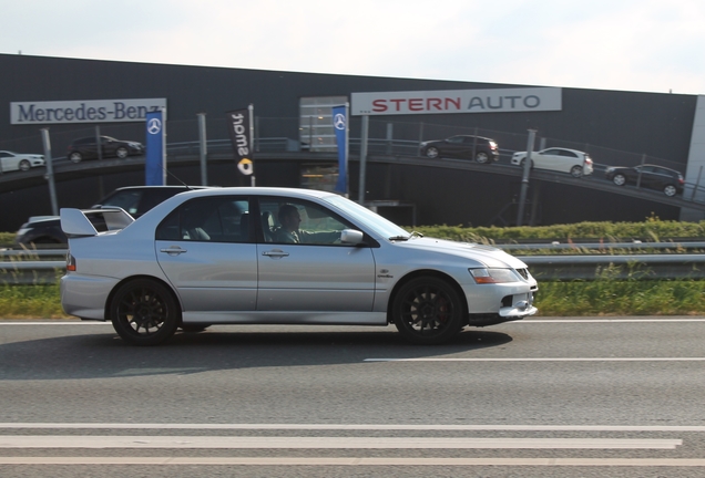 Mitsubishi Lancer Evolution IX