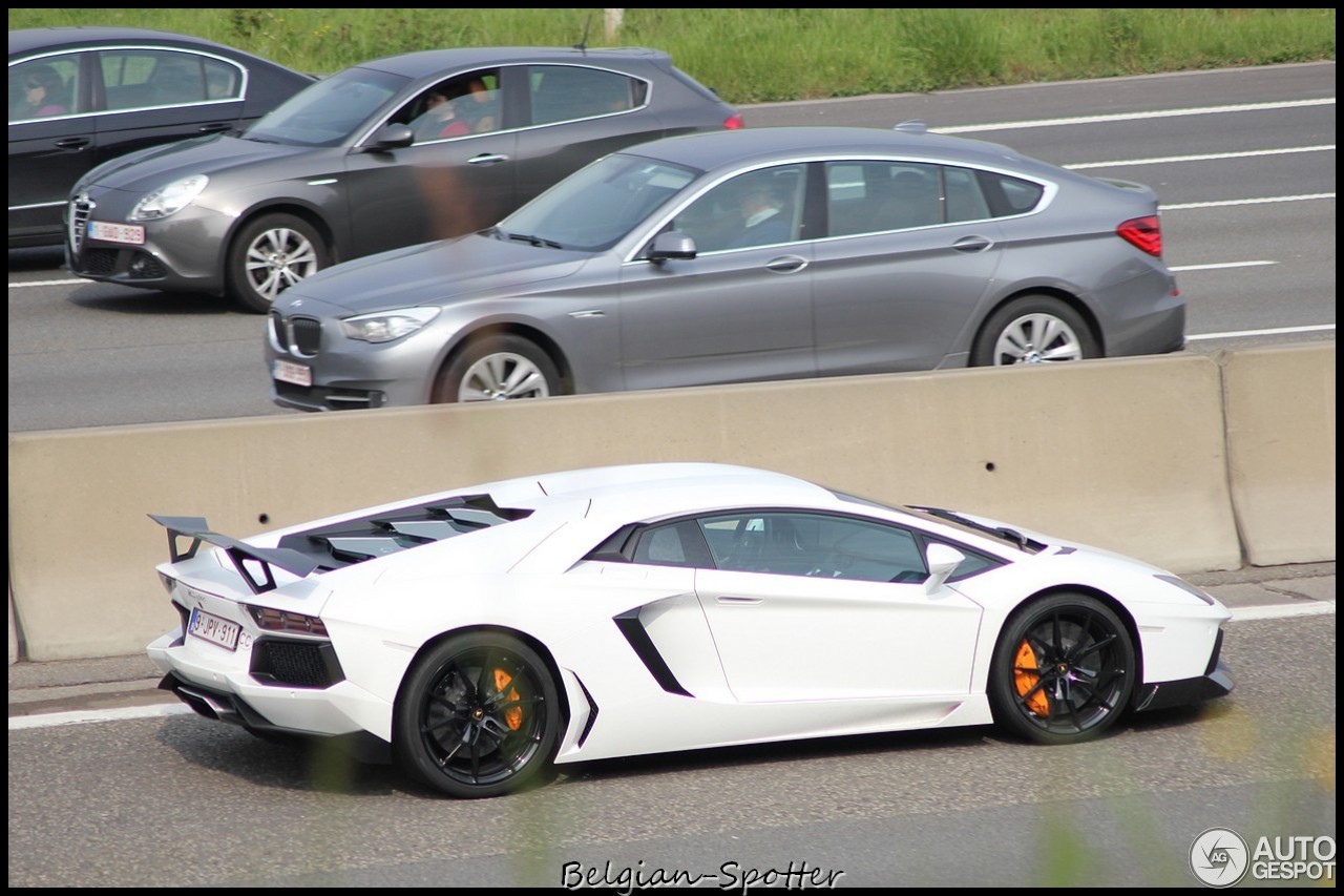 Lamborghini Aventador LP700-4