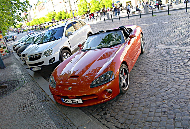 Dodge Viper SRT-10 Roadster 2003