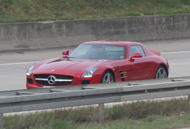 Mercedes-Benz SLS AMG