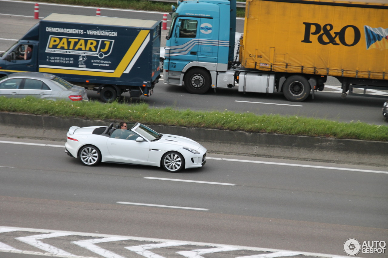 Jaguar F-TYPE S V8 Convertible