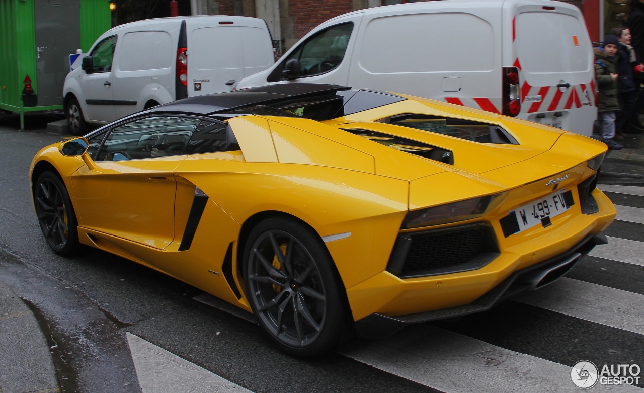 Lamborghini Aventador LP700-4 Roadster