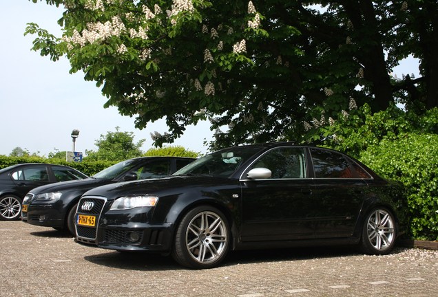 Audi RS4 Sedan