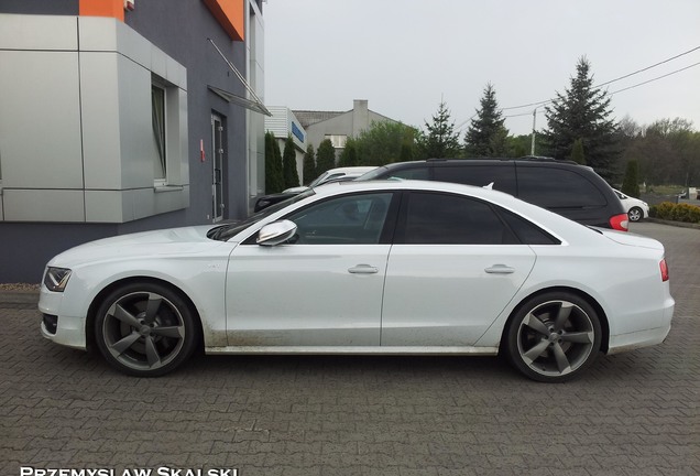 Audi S8 D4