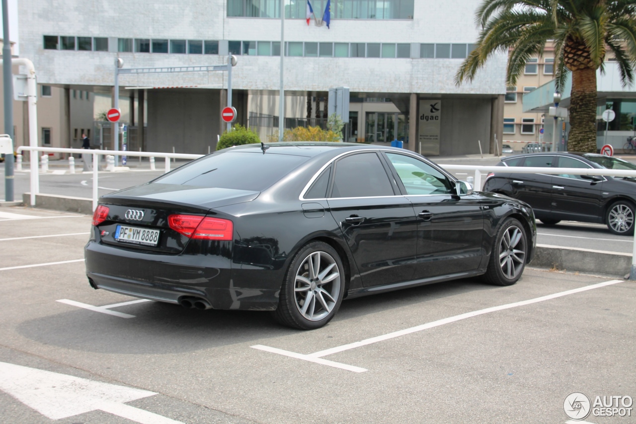 Audi S8 D4