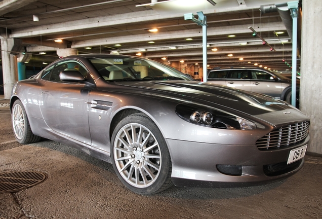 Aston Martin DB9