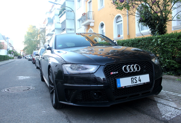 Audi RS4 Avant B8