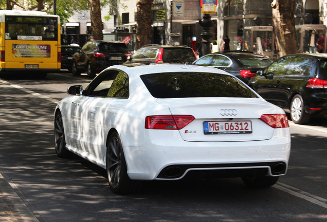 Audi RS5 B8 2012