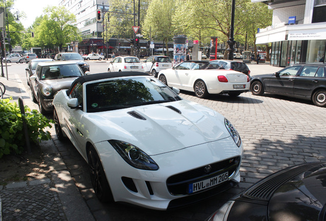 Jaguar F-TYPE S Convertible