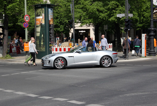 Jaguar F-TYPE S Convertible