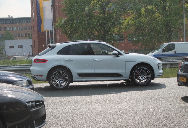 Porsche 95B Macan Turbo