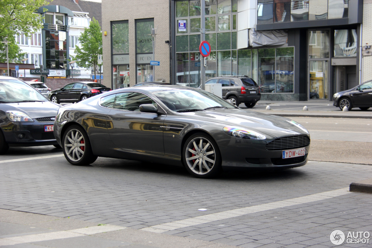 Aston Martin DB9