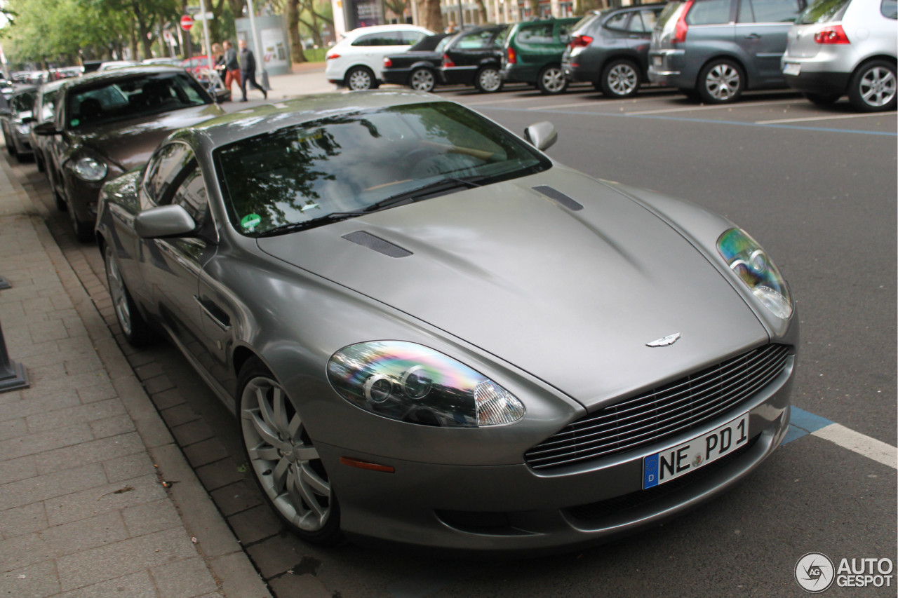 Aston Martin DB9