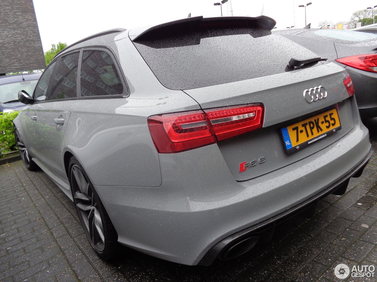 Audi RS6 Avant C7