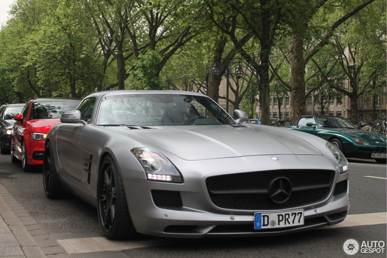 Mercedes-Benz SLS AMG