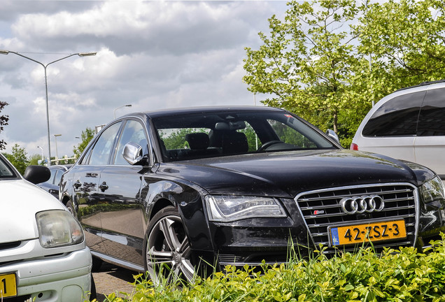 Audi S8 D4